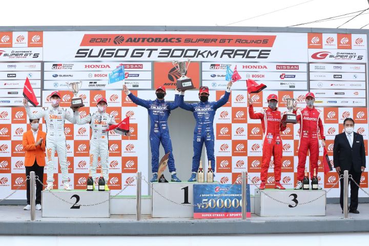 12 Calsonic IMPUL GT‑R grabs first win of the season