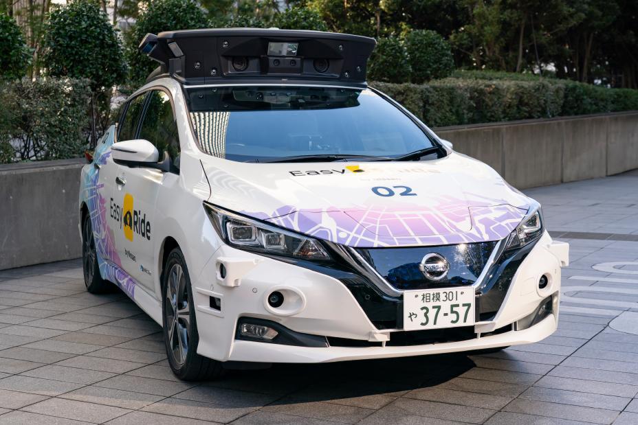 Nissan LEAF equipado com sistema de radar no teto para cumprir funções de forma autônoma