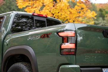 Detail shot of the rear left fender on the 2022 Nissan Frontier.