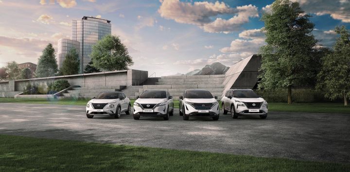 Lineup af Nissans, der promoverer de særlige tilbud på Nissan Juke, Qashqai eller X‑Trail