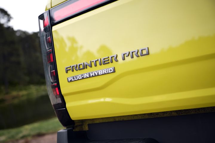 Nissan debuts the Frontier Pro PHEV globally in Mexico.
