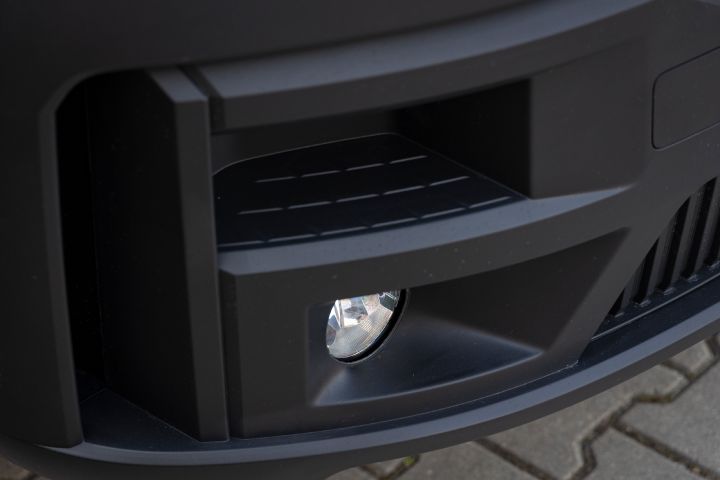 Detal nadwozia Nissan Interstar LCV