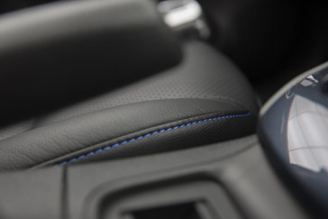 The new 2016 Nissan Sentra exterior redesign brings its appearance closer in look and feel to its more upscale showroom siblings. All three Nissan sedans – Maxima, Altima and now Sentra – reflect Nissan’s new design language first introduced on the dramatic Nissan Murano crossover. Key features of the 2016 Sentra exterior include a new front fascia, grille, fenders, hood and signature boomerang-shaped headlights. New LED low-beam headlights with LED signature accents are offered on Sentra SR and Sentra SL grades. In the rear, a new fascia with redesigned boomerang-shaped taillights adds a more premium appearance. There are also two new 17-inch wheel designs for SR and SL grades, as well as a new SV 16-inch aluminum-alloy wheel design.