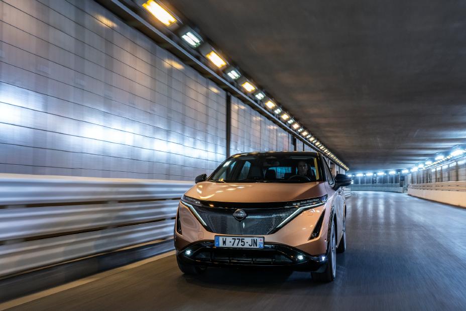 Nissan ARIYA driving through a tunnel