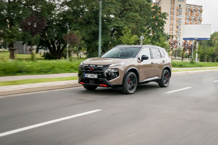 Nowy Nissan X‑Trail N-Trek – ujęcie dynamiczne