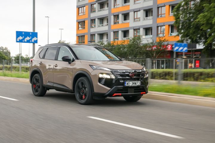 Nowy Nissan X‑Trail N-Trek – ujęcie dynamiczne