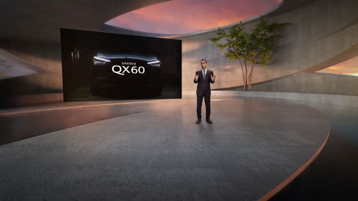 a man talking about the QX60