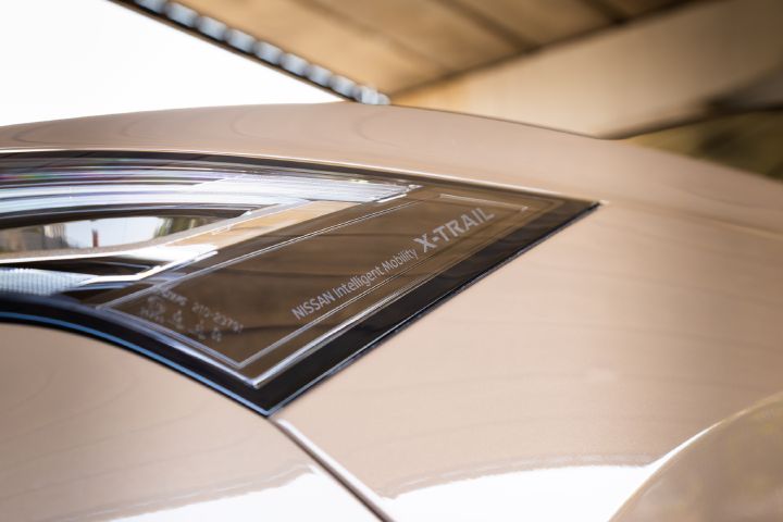 Detailansicht des Frontscheinwerfers vom Nissan X‑Trail