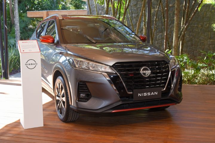Nissan Kicks XPlay, série especial que saiu em três anos, cada um com uma cor diferente