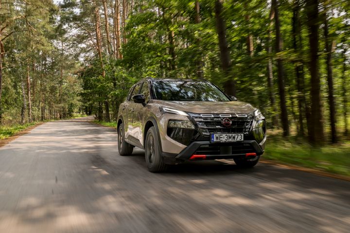 Nowy Nissan X‑Trail N-Trek – ujęcie dynamiczne