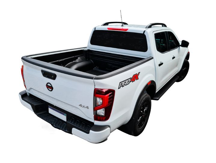 Vista superior direita do renovado Nissan Frontier
