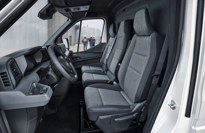 All-new Nissan Interstar - interior cabin
