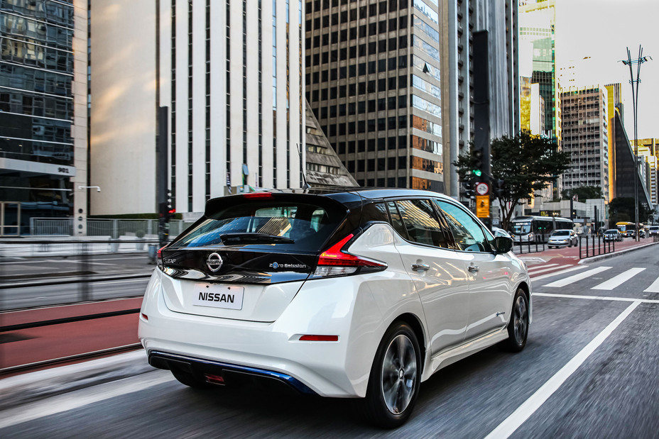 Novo Nissan LEAF chega ao mercado brasileiro e inaugura um novo patamar no segmento de veículos elétricos