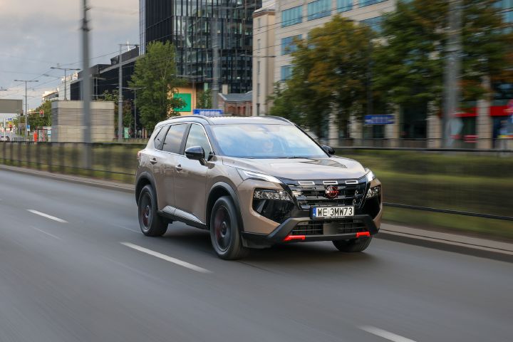 Nowy Nissan X‑Trail N-Trek – ujęcie dynamiczne