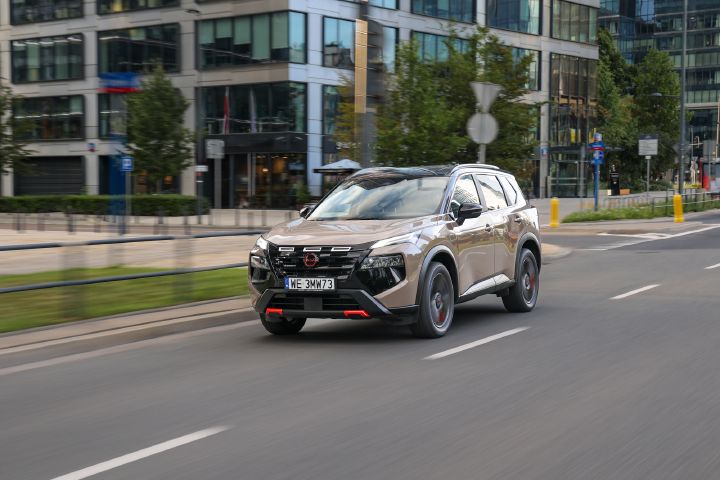 Nowy Nissan X‑Trail N-Trek – ujęcie dynamiczne