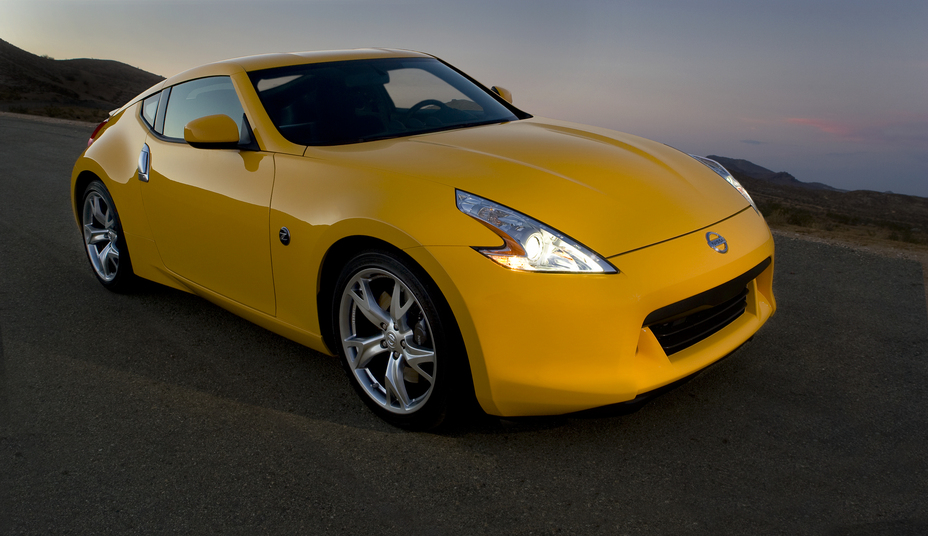10 Nissan 370z Coupe