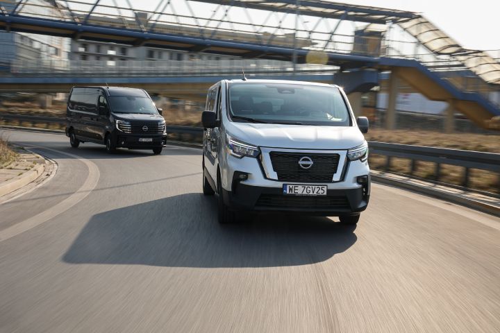 Ujęcie dynamiczne Nissan Primastar i Interstar