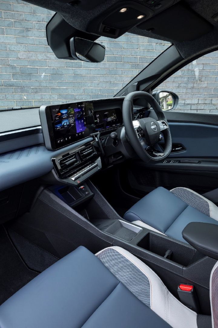 Nissan MICRA interior dashboard view