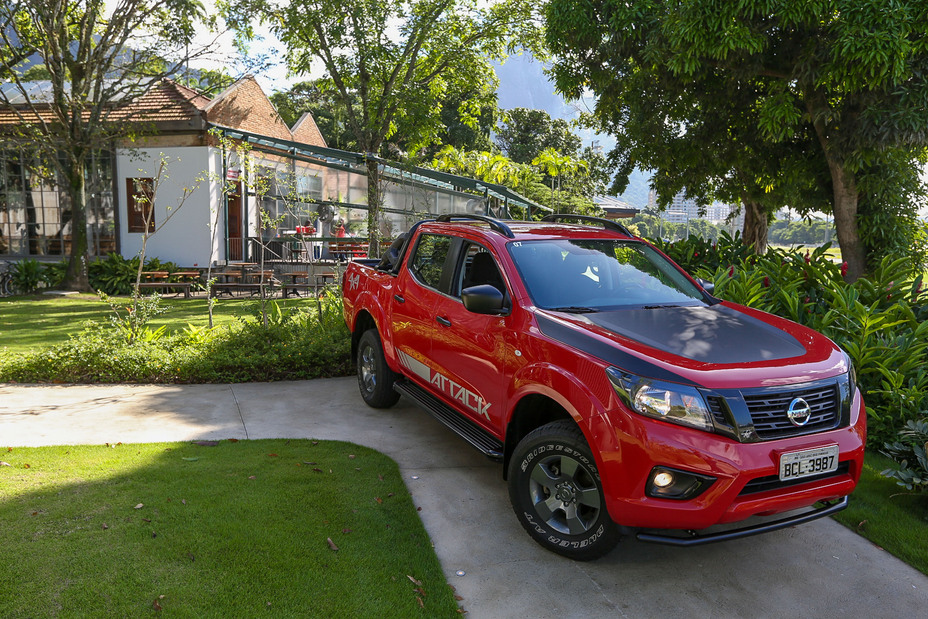 Nissan Frontier Attack