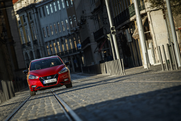 Nowe silniki w Nissanie Micra - czerwona Micra Xtronic