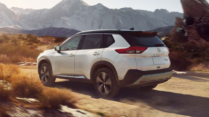 Nissan Rogue driving in dessert