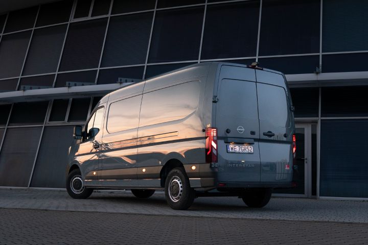 Ujęcie statyczne Nissan Interstar LCV