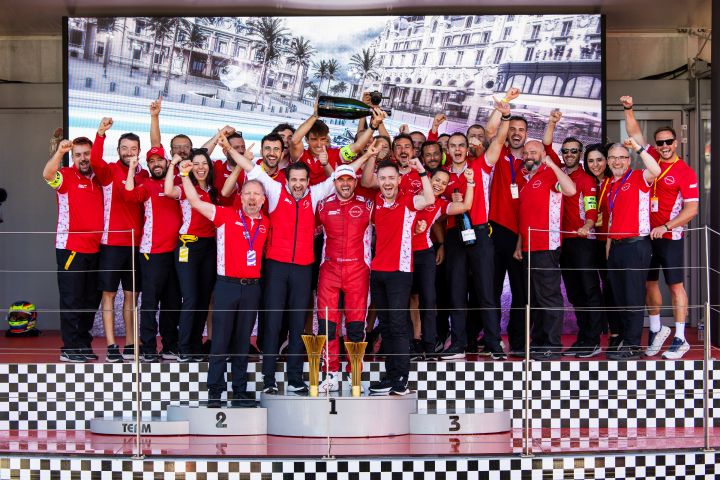 Nissan Formula E Team odnosi wspaniałe zwycięstwo w Monako