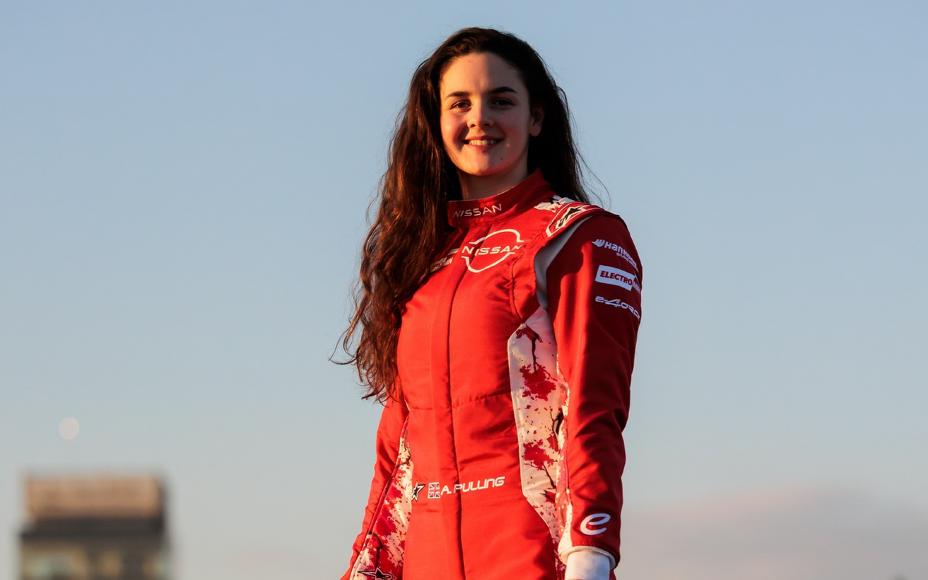 Abbi Puylling se une a Nissan