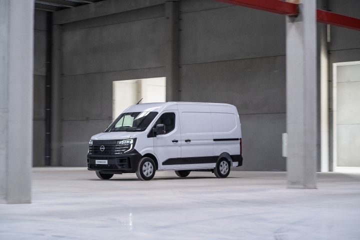 Interstar ICE – skråt forfra