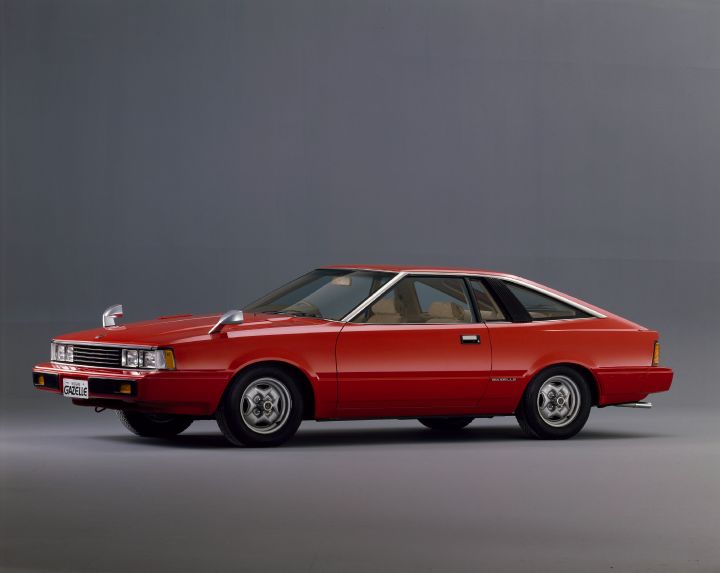 NISSAN GAZELLE 1/20 スケール ハードトップ thumbnail-720x404.jpg