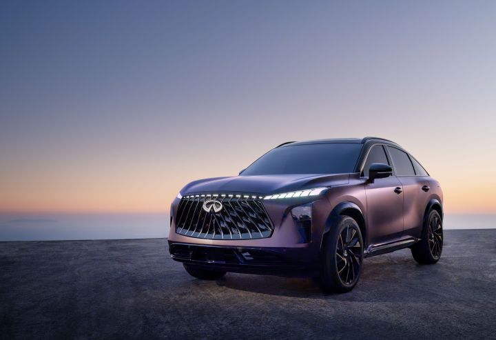 Front right 3/4 angle of the QX65 Monograph at sunset.