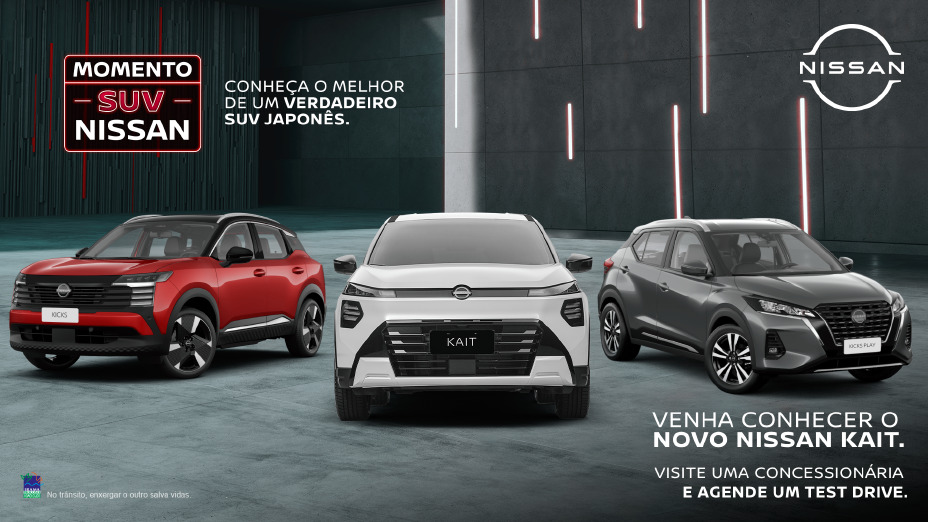 Cartaz da campanha Momento SUV Nissan com Kicks, Kait e Kicks Play lado a lado
