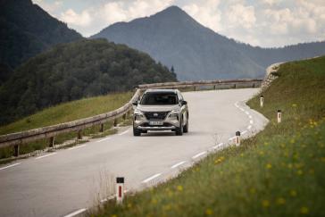 Nissan X-Trail beim Live-Event in Slowenien. Exterieur, Fahraufnahme