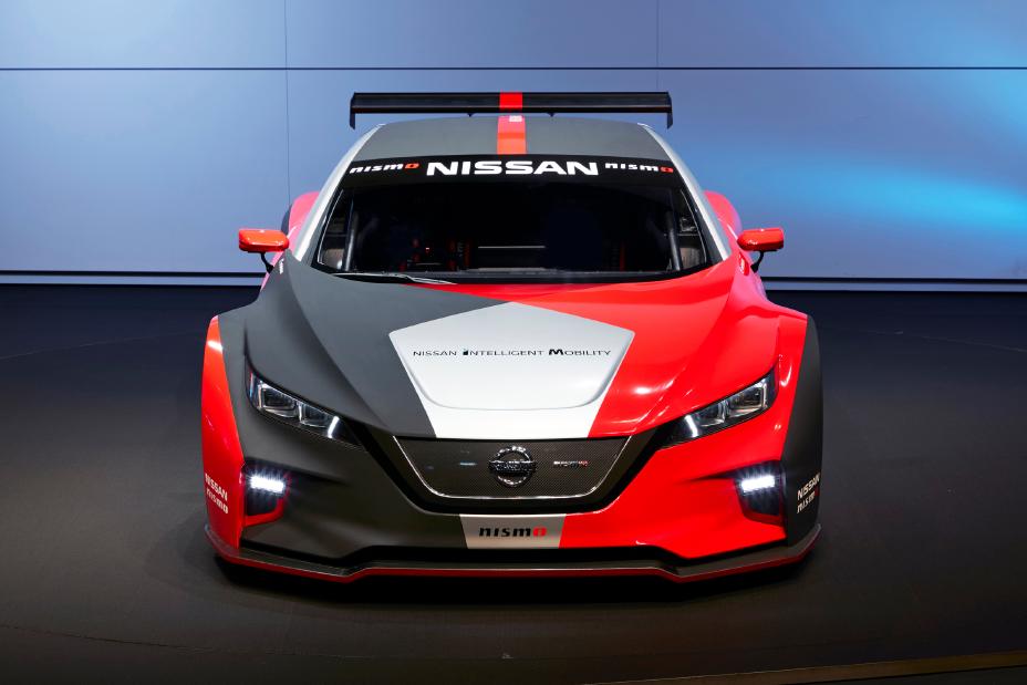 El Auto De Carreras De Formula E De Nissan Tiene Un Nuevo Aspecto Con Tematica De Kimono