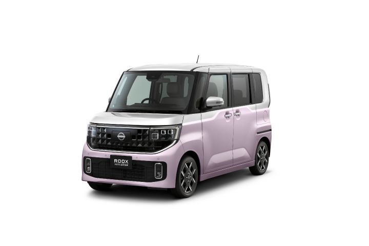 A silky lilac_sterling silver_premium two-tone (body color) new Nissan Roox kei car (Highway Star) is positioned facing slightly to the front-left against a plain white background.