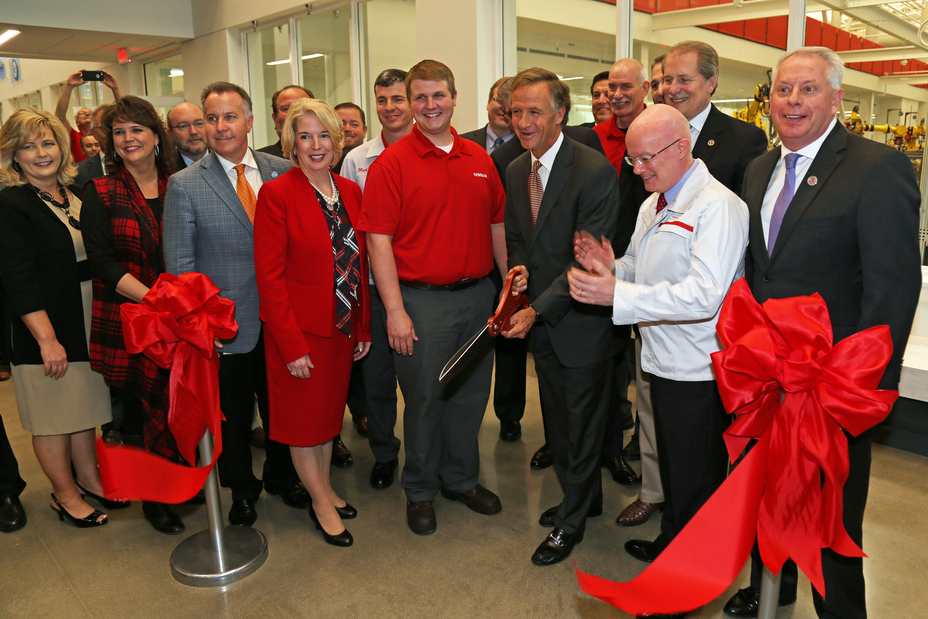 Nissan and Tennessee Board of Regents open joint facility to train