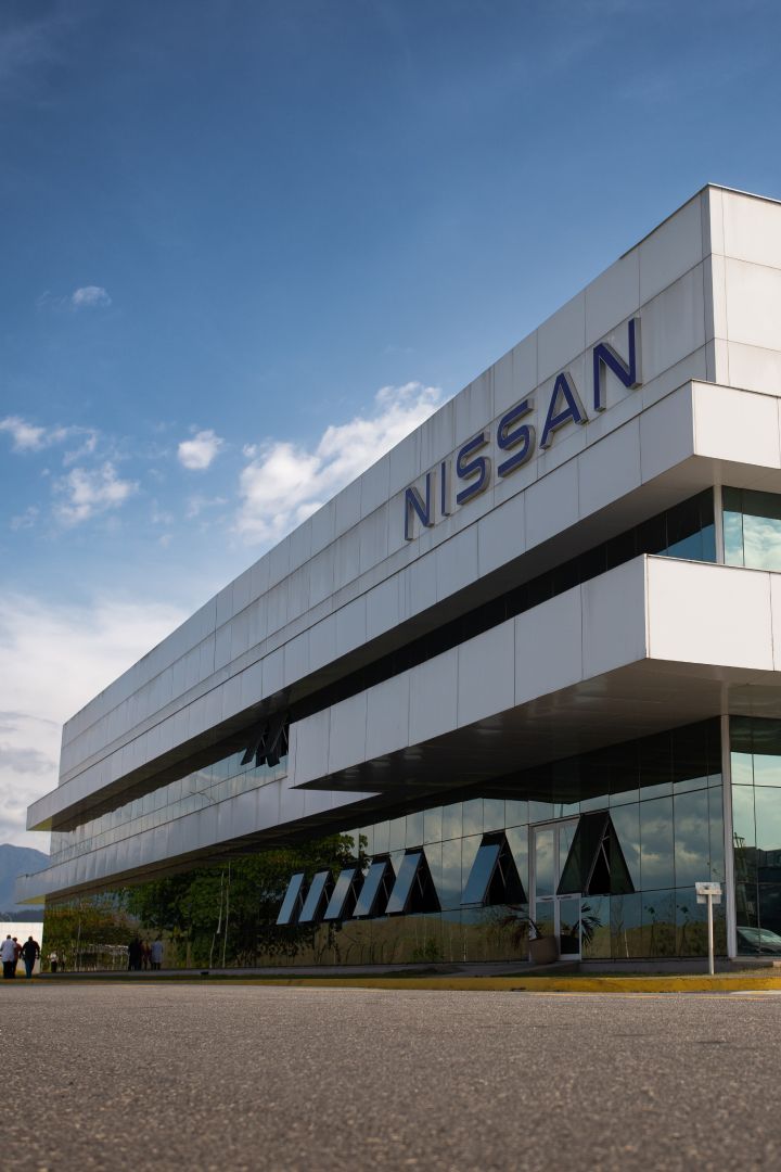 Fachada de fábrica Nissan em Resende (RJ)