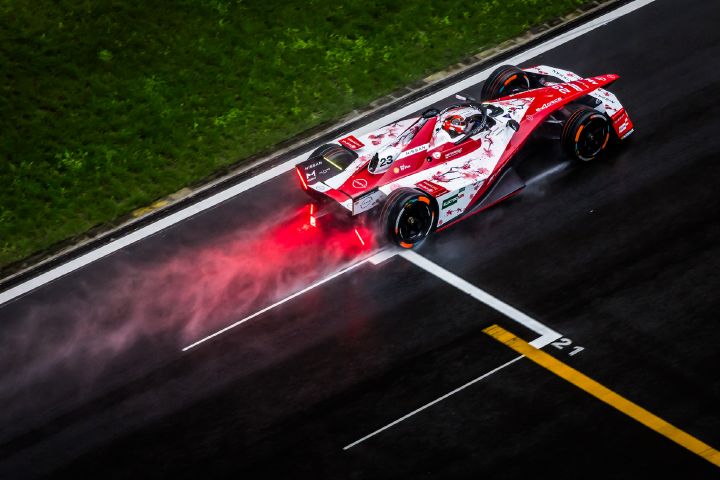 Equipo de Nissan de Fórmula E durante las rondas en China.