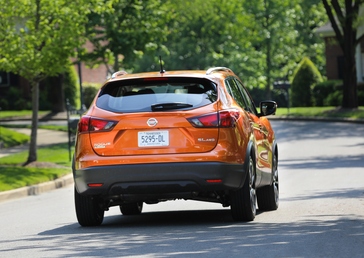 Slightly smaller dimensionally than the Rogue, the new 2017 Nissan Rogue Sport provides the perfect size and utility for active urban lives, featuring responsive handling and maneuverability.