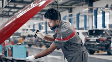Nissan elevates engine performance and protection with five unique features of Nissan Genuine® Motor Oils