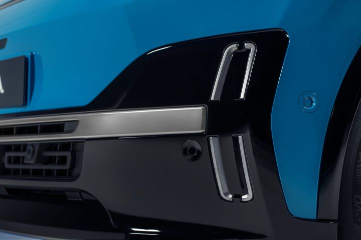 detailed shot of Micra front side grille