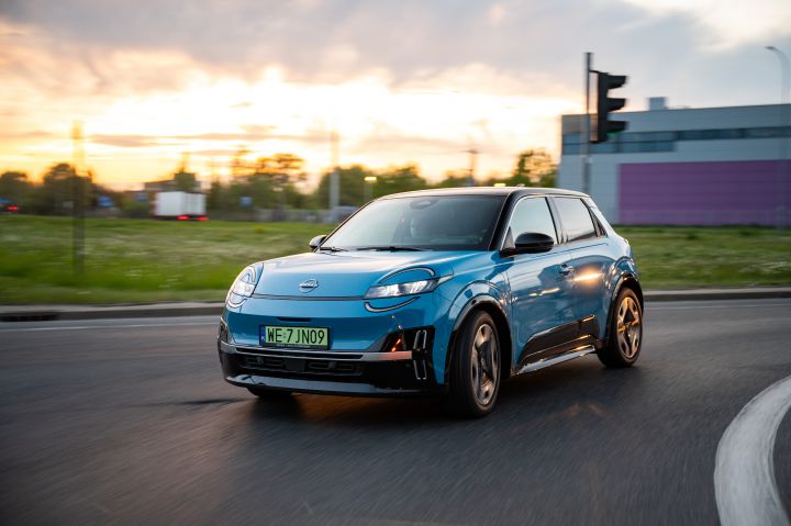 Nowy elektryczny Nissan Micra – ujęcie dynamiczne