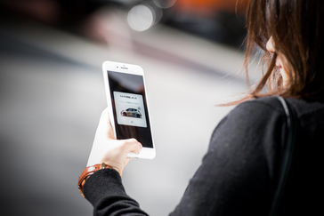 「Easy Ride」の実証実験では、自動運転技術を搭載した実験車両に一般モニターを乗せ、日産グローバル本社から横浜ワールドポーターズまでの合計約4.5Kmのコースを往復運行します。