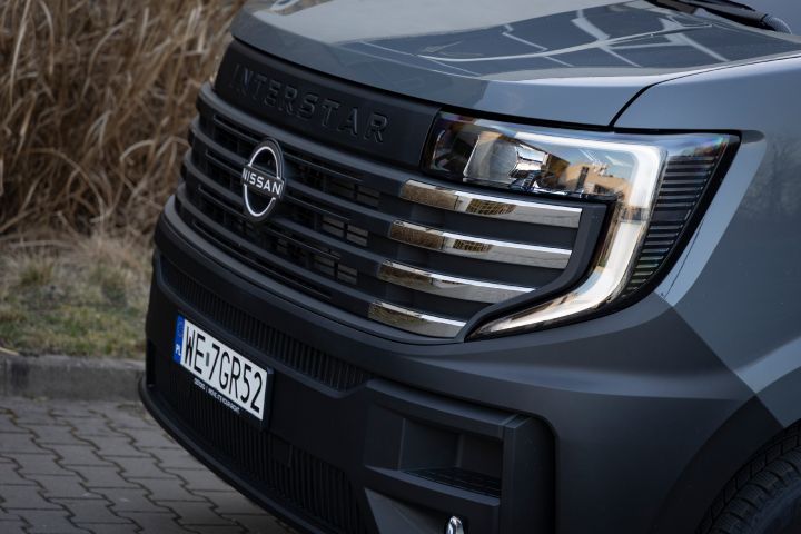 Ujęcie detalu nadwozia Nissan Interstar LCV