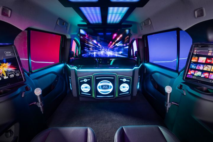 Interior view of Nissan Townstar Karaok-e