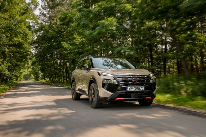 Nowy Nissan X‑Trail N-Trek – ujęcie dynamiczne