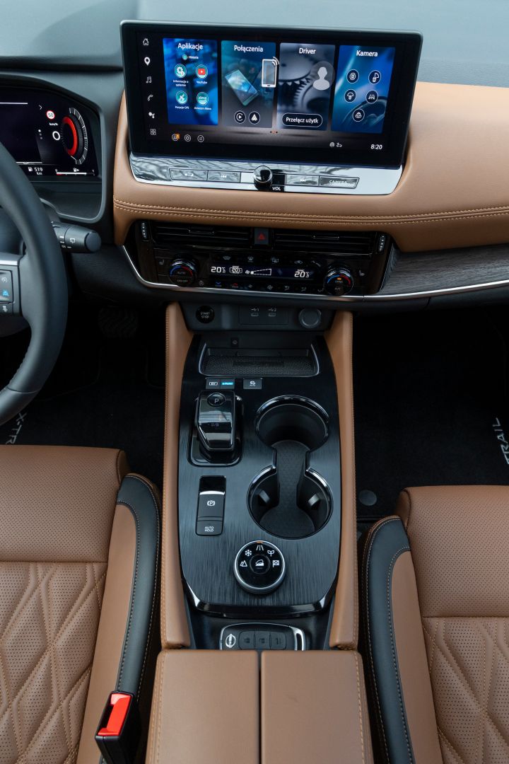 Nowy Nissan X‑Trail Tekna+ – wnętrze