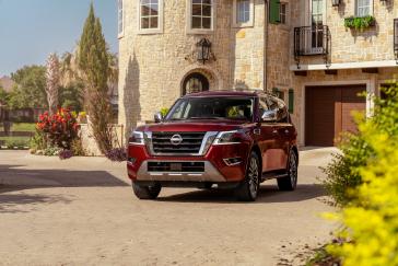 The 2023 Nissan Armada meets the needs of drivers looking for full-size SUV strength and capability with an extensive list of premium features and technologies. The Armada has a bold, chiseled appearance that underlines its capabilities, with desirable elements like a large signature Nissan grille, available 22-inch wheels and standard LED headlights.