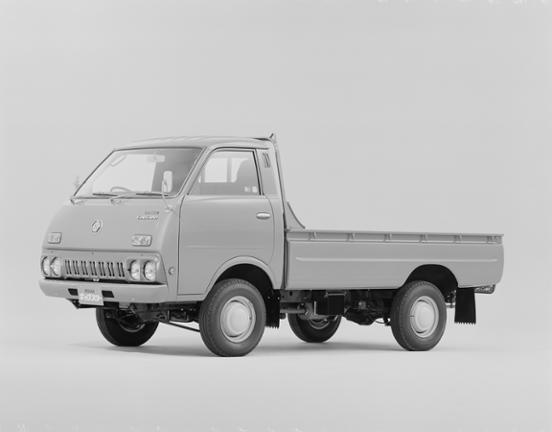 新型「ニッサン・キャブスターおよびホーマー」発売