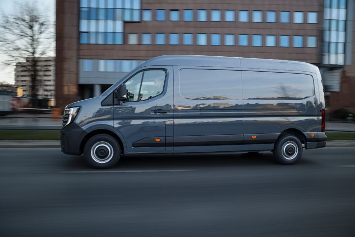 Ujęcie dynamiczne Nissan Interstar LCV